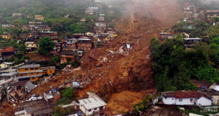 Të paktën 117 banorët kanë vdekur në qytetin brazilian, Petropolis, nga vërshimet dhe rrëshqitjeve të dheut