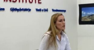 Violeta Haxholli, tha se Kuvendi gjatë këtij sesioni ka shënuar rënie të aktivitetit, pasi për 13 javë pune, nuk ka organizuar fare seanca