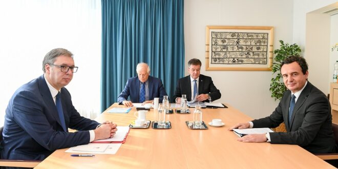 Ka përfunduar takimi i dytë i kryeministrit Kurti, me shefin e BE-së, Josep Borrell dhe emisarin për dialogun, Miroslav Lajçak