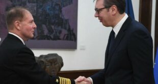 Kryetari i Serbisë, Vuçiq, u takua me komandantin e Komandës së Forcave të Përbashkëta të NATO-s, admiralin Stuart Manç