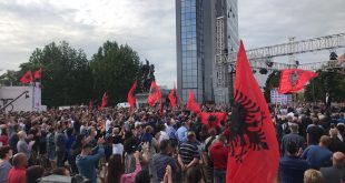 Vetëvendosja mbajti manifestimin në Prishtinë në 15-vjetorin e themelimit