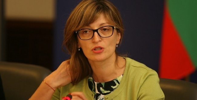 Shefja e diplomacisë bullgare, Ekaterina Zaharijeva: BE nuk pranon vende që kanë probleme me fqinjët