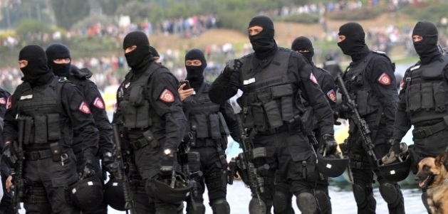 Serbia rrit praninë policore dhe ushtarake në kufi me Kosovën
