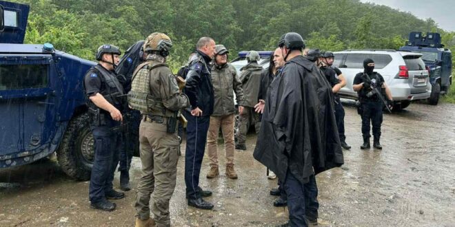 Ramush Haradinaj: Ministri Sveçla të japë dorëheqje, sepse sot është përdhosur uniforma e institucionit të Policisë së Kosovës