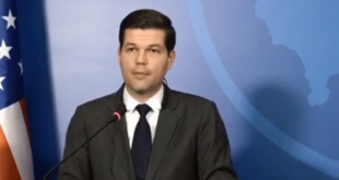 Zëvendëssekretari amerikan i Shtetit për Çështje Evropiane dhe Evroaziatike, Wess Mitchell: Kosova duhet ta zgjidhë çështjen e demarkacionit